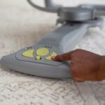 Ingenuity Swing and Go Portable – Tragbare Babyschaukel mit Hybridrive Technology – Bild 7