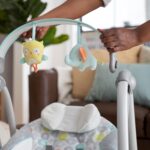 Ingenuity Swing and Go Portable – Tragbare Babyschaukel mit Hybridrive Technology – Bild 10
