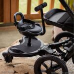 Moby-System Kinderwagenverlängerung mit Sitz & LED-Rädern – Universal Buggy Board für ältere Kinder – Bild 9