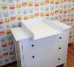 regalik Wickelaufsatz für IKEA Malm – 72x54 cm Wickeltisch mit abgerundeten Frontplatten, Oak – Bild 6