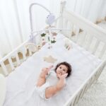 COTTONBEBE Musik Mobile mit 35 Melodien – Beruhigendes Einschlafspielzeug für Babys – Bild 5