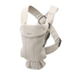 BabyBjörn Babytrage Mini 3D-Jersey Hellbeige – Ergonomische Babytrage für Neugeborene – Bild 5