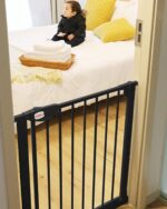 UBRAVOO Babygitter 100 cm mit automatischer Schliessung – Sicherheitsgitter für Türen & Treppen – Bild 2