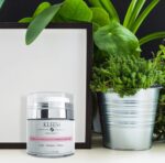 50 ml Hals- und Dékolleté-Creme mit Peptiden & Retinol – Straffende Anti-Aging-Pflege – Bild 8