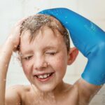 Bloccs Wasserdichter Armprotektor für Kinder (M) – Gipsschutz zum Schwimmen & Baden – Bild 5