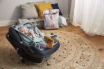LÄSSIG Baby Einschlagdecke 85x85 cm – Bio-Baumwolle mit Kapuze für Autositz – Bild 2