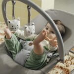 Bebeconfort Aster Babywippe 0–2 Jahre – Leichte & kompakte Schaukelwippe mit Spielbogen – Bild 9