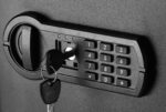 Amazon Basics Elektronischer Stahl-Tresor mit digitalem Code – 51 l Sicherheitsschrank für Wertsachen – Bild 6