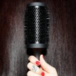 ghd the blow dryer Keramik-Rundhaarbürste Size 4 – Volumen & Glanz für extralanges Haar – Bild 3