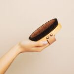 ruhi Ionic Body Dry Brush mit Kupferdraht – Trockenbürste gegen Cellulite aus deutschem Buchenholz – Bild 2