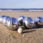 Relaxdays Boule Set mit 12 Metallkugeln & Zielkugel – Profi Petanque für Garten & Strand – Bild 2