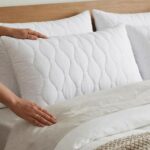 Utopia Bedding Kopfkissen 80x80 cm 2er Set – Gesteppte Mikrofaser Zierkissen Weiss – Bild 9
