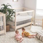 Mallify Spielbogen Baby Holz klappbar mit 6 Spielzeugen – Motorik-Trainer für Neugeborene – Bild 6