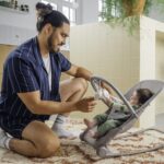 Bebeconfort Aster Babywippe 0–2 Jahre – Leichte & kompakte Schaukelwippe mit Spielbogen – Bild 2
