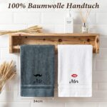 TUZELIYA Mr & Mrs Hochzeitsgeschenk Set 6-teilig – Tassen, Handtücher & Schürzen für Brautpaare – Bild 6