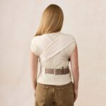 Ergobaby Embrace Babytrage 0–12 Monate – Ergonomische 2-Positionen-Trage mit M-Stellung – Bild 11