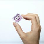 Glo Pals Lila Leuchtwürfel 4er-Set – Interaktives Wasserspielzeug mit Leuchteffekt – Bild 5