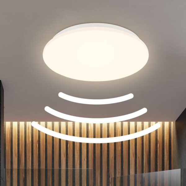 B.K.Licht LED Deckenleuchte mit Bewegungsmelder – Badlampe mit Spritzwasserschutz IP44
