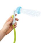 Yookidoo Kinderdusche Elefant – Sanfte Babydusche mit Wasserpumpe für Neugeborene – Bild 3