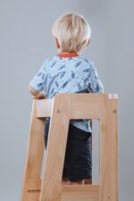tiSsi® Lernturm Felix – Mitwachsender Montessori Entdeckerturm aus Buche, höhenverstellbar – Bild 8