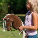 Hobby Horse Land Sunny Dream A3 – Steckenpferd mit Glitzer-Trense für Kinder ab 5 – Bild 5