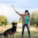 SKIPDAWG Ballschleuder für Hunde – Zusammenklappbar mit Tennisball & Tragetasche – Bild 8