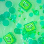 Glo Pals Pippa Leuchtwürfel 4er-Set – Wasserspielzeug mit automatischem Leuchteffekt – Bild 6