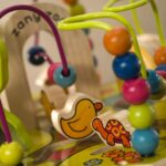 B. toys Zany Zoo Activity-Würfel aus Massivholz – 5 Spielseiten für Kleinkinder ab 1 Jahr – Bild 6