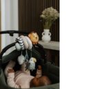 Nuby Kinderwagen-Spirale mit Sensorik-Plüschtieren – Entwicklungsspielzeug ab Geburt – Bild 8