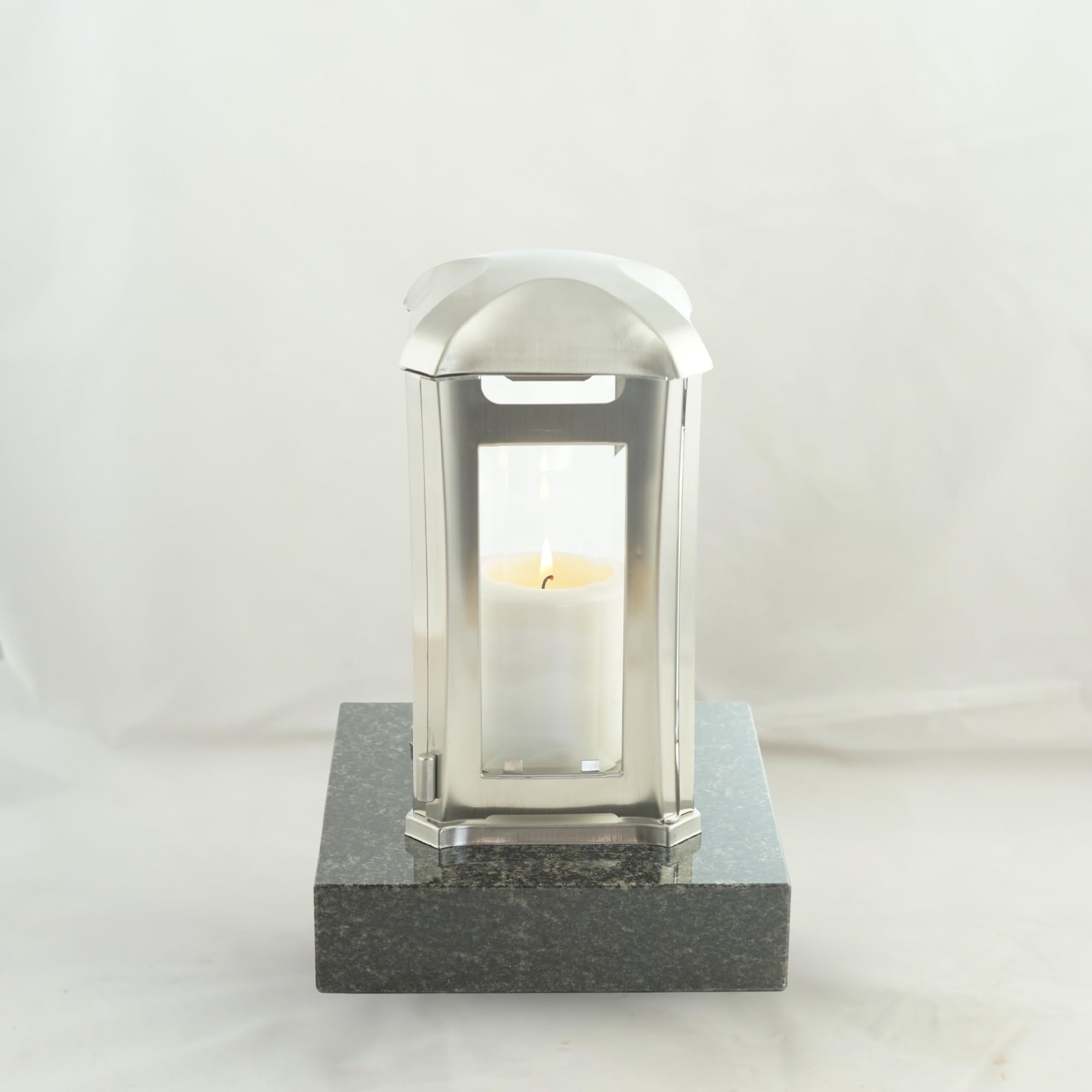 Grablampe Venezia Edelstahl mit Granitsockel – Kristallglas & Magnetverschluss 13×13×24 cm
