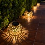 2er Set WRQIOO Rattan Solarleuchten – Handgeflochtene Hängelampen IP65 für Garten & Terrasse – Bild 5