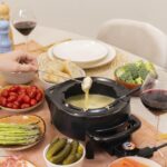 Tristar Fondue-Set 1,5 L für 8 Personen – Multifunktionaler Fonduetopf mit 1000 W & Thermostat – Bild 2