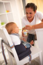 roba Boostersitz – Mobiler Kindersitz mit EN 16120 Zertifizierung für Kleinkinder 6-36 Monate – Bild 6