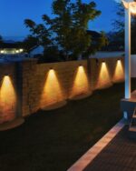 Delaiglow Solar Wandleuchte aussen 8er Set – IP67 Gartenbeleuchtung Gold für Zaun & Terrasse – Bild 6