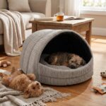 Odolplusz Hundehöhle Grösse M – Exklusives Hundehaus aus Cord mit Kissen – Bild 6