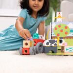 Melissa & Doug Blockables Bauernhof – 56-teiliges Holzbaustein-Set für Kinder ab 2 Jahren – Bild 4