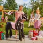 Ponnie Ebony M Reitpferd mit Rollen – Mechanisches Spielpferd für Kinder 5-12 Jahre – Bild 7