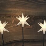 Lights4fun 3er Set LED Stableuchten 50cm – Warmweisse Weihnachtsdeko mit Timer für Garten – Bild 2