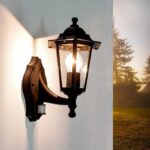 Licht-Erlebnisse Aussenleuchte PARIS mit Bewegungsmelder – Nostalgische Wandlampe Aluminium IP44