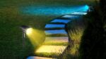 Luminea Home Control 2er-Set smarte Solar-Gartenstrahler RGB-CCT – App-gesteuert mit 16 Mio. Farben – Bild 2