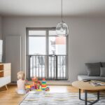YUENFONG Treppenschutzgitter 95–105 cm – Haustierscutz ohne Bohren mit Auto-Close – Bild 2