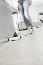 KÄRCHER Akku-Besen KB 5 – Elektrischer Besen mit 30 Min Laufzeit für Hart- & Teppichböden – Bild 4