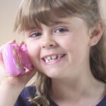 Peppa Pig Flip & Learn Handy – Interaktives Lernspielzeug für Kleinkinder ab 18 Monaten – Bild 2