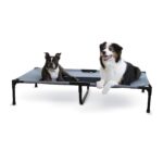K&H Erhöhtes Hundebett XL – Atmungsaktiv & Kühlend für grosse Hunde