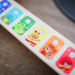 Baby Einstein Together in Tune Gitarre – Kabellose Magic Touch Holzgitarre für Kleinkinder ab 12 Monaten – Bild 6