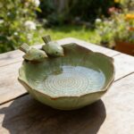 Vogeltränke Keramik 15x15cm mit 2 Dekovögeln – Winterfest für Balkon & Garten – Bild 6