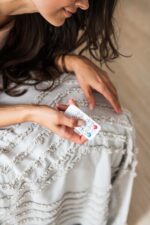MoMi KENANI Babywippe bis 9 kg – Bluetooth & Fernbedienung für entspannte Eltern – Bild 9