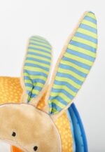 Sigikid Krabbelrolle Hase – Babyspielzeug mit Rassel, Spiegel & Greifhenkeln – Bild 8