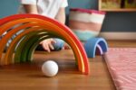 small foot Regenbogen XL Bausteine aus Holz – Montessori Spielzeug ab 1 Jahr – Bild 15