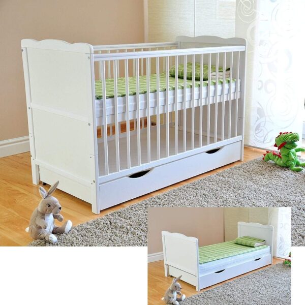 Marsell Babybett Weiß höhenverstellbar – Umbaubar zum Juniorbett mit Aloe Vera Matratze